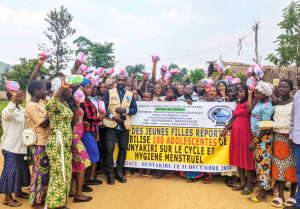CLUB-SUITE-300x209 Bunyakiri : Les activités du Club des Filles Reporters reprennent ce lundi à la Radio Communautaire Bunyakiri